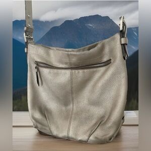 Coach Metallic Silver Duffle Pebbled Leather Hobo Shoulder Purse Crossbody Bag